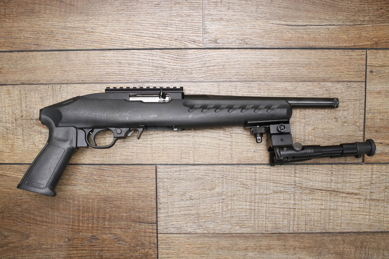 RUGER 22 Charger 22LR Police Trade-In Pistol with Threaded Barrel (No Magazine)