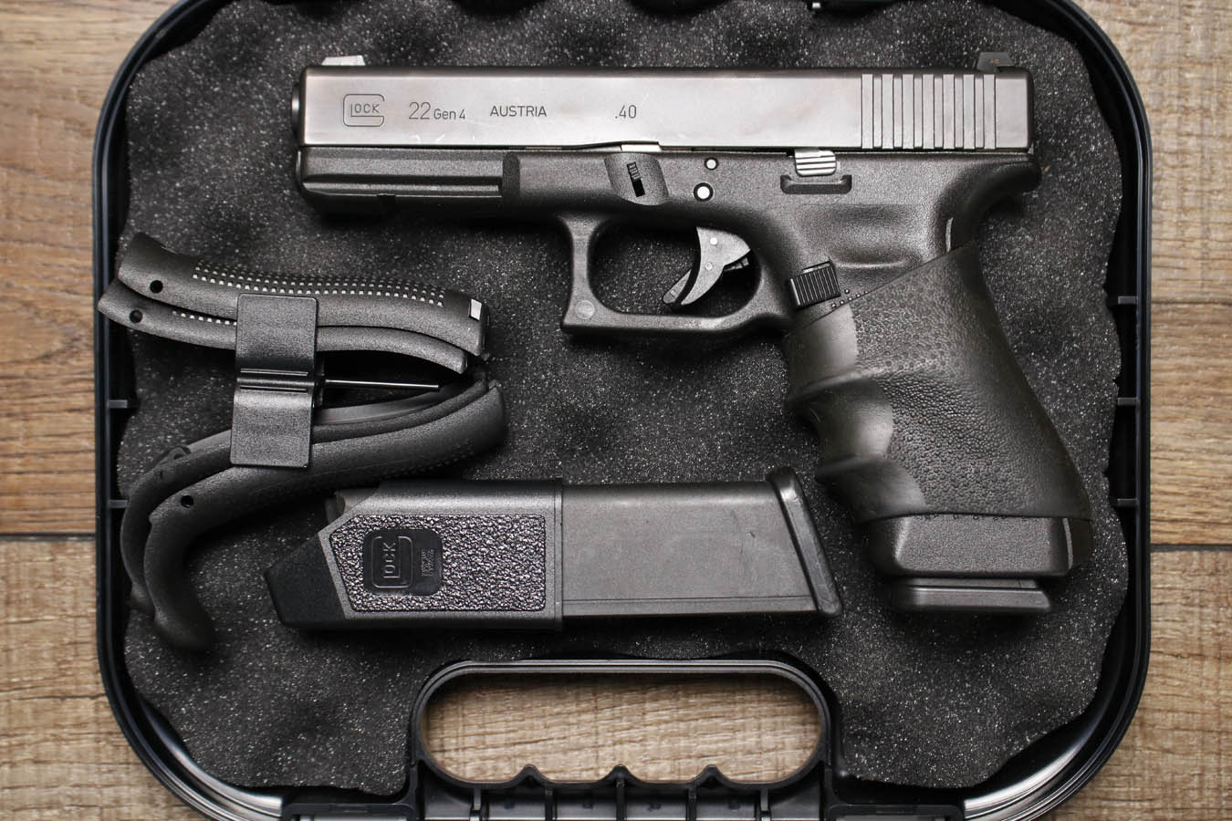 GLOCK 22 Gen 4 40 S&W Police Trade-In Pistol with Two Magazines and Box