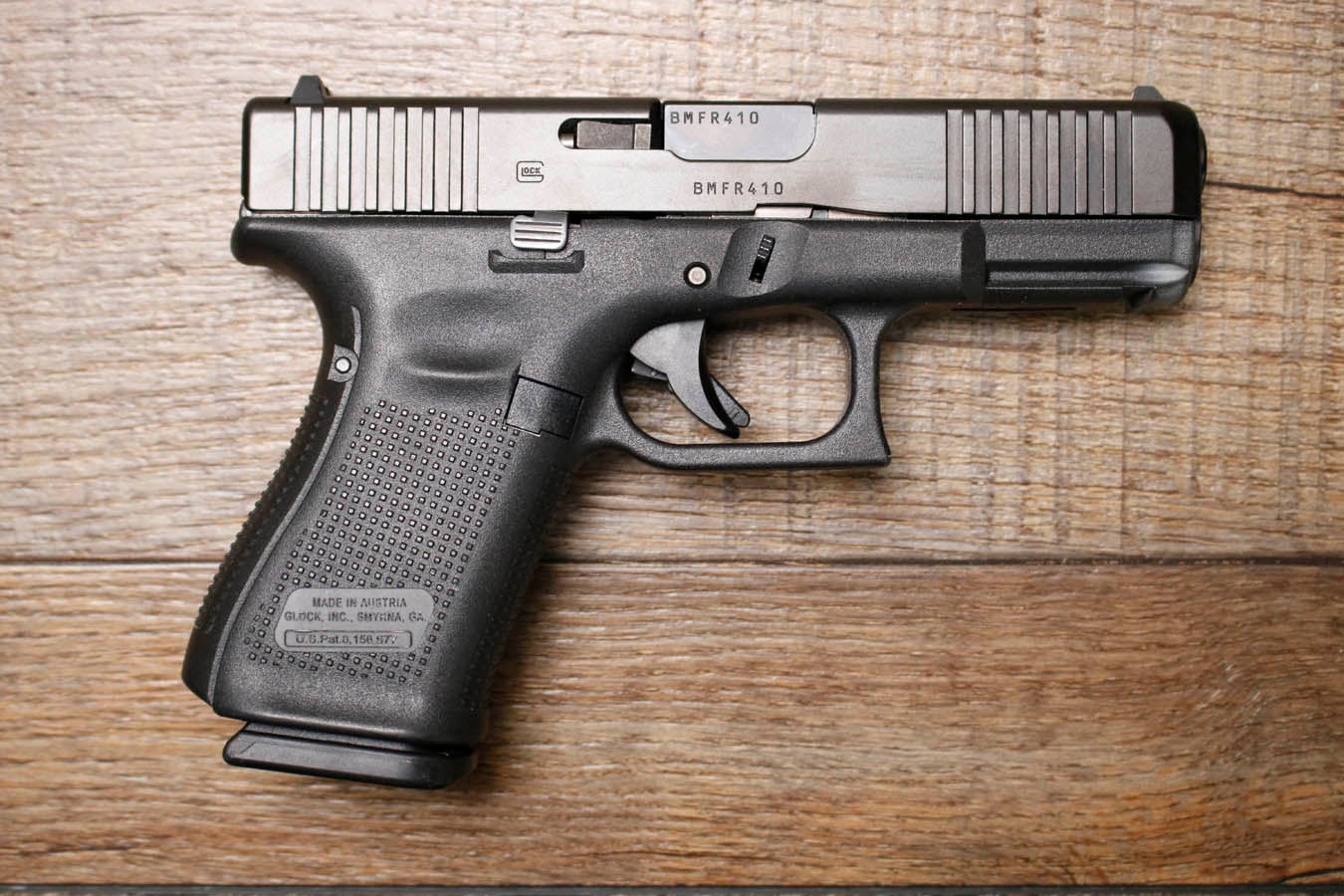 GLOCK 19 Gen 5 9mm Police Trade-In Pistol with Front Serrations, Three Mags and Original Box