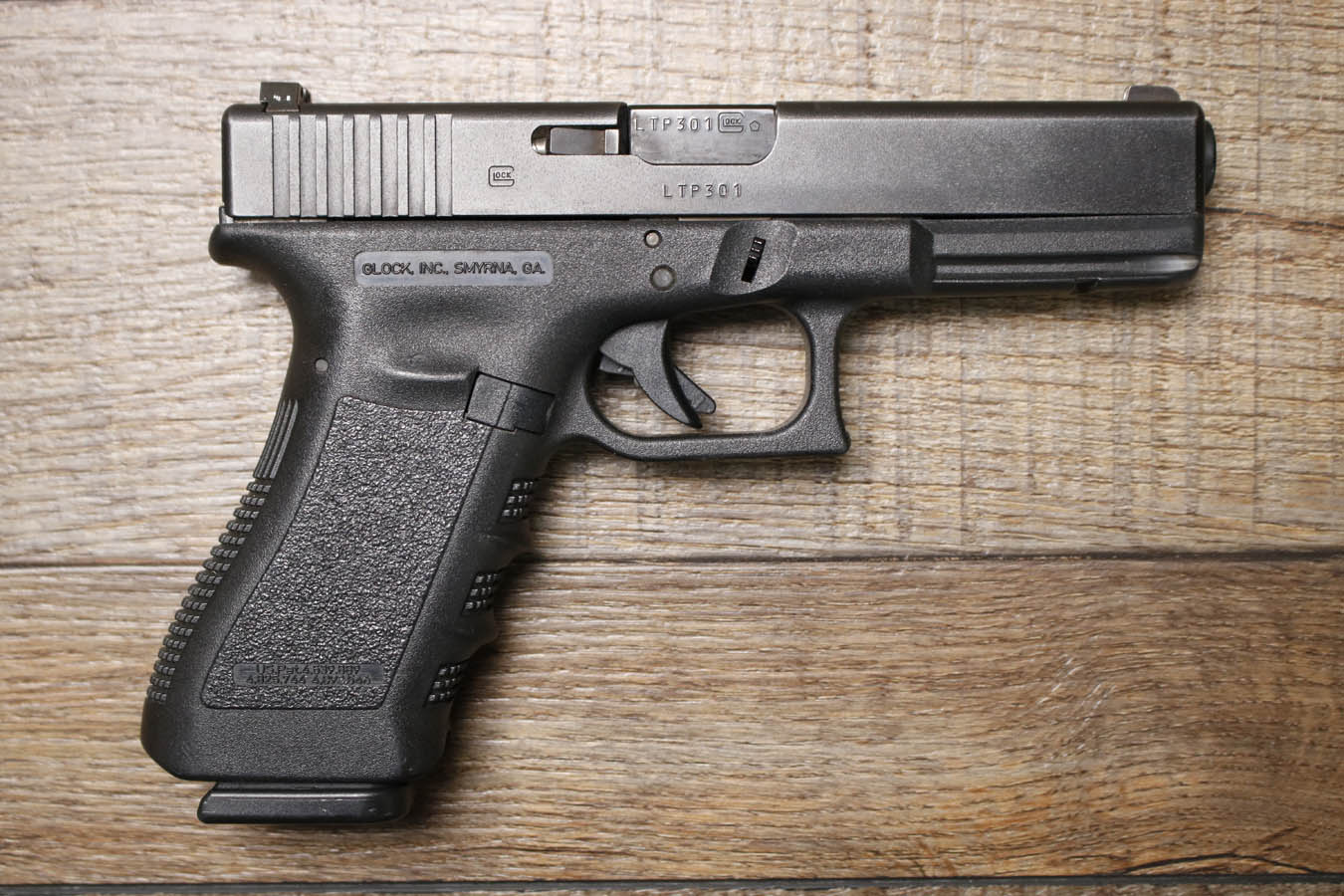 GLOCK 22 Gen 3 40 S&W Police Trade-In Pistol