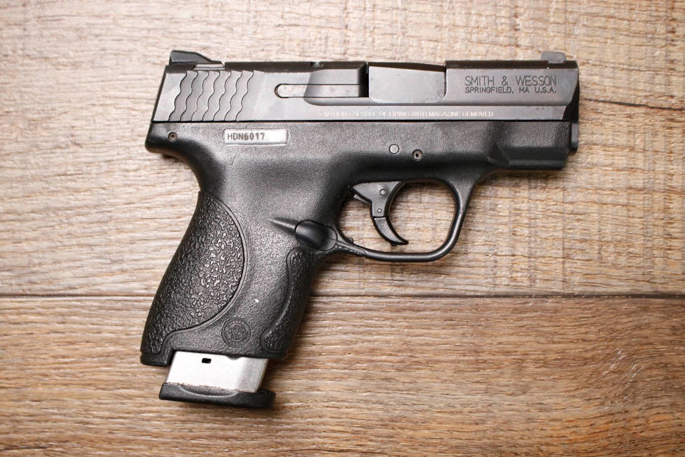 SMITH AND WESSON M&P40 Shield 40 S&W Police Trade-In Pistol