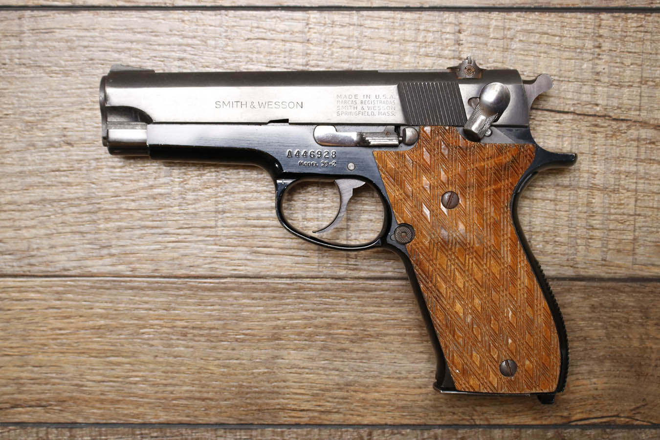 SMITH AND WESSON Model 39-2 9mm Police Trade-In Pistol