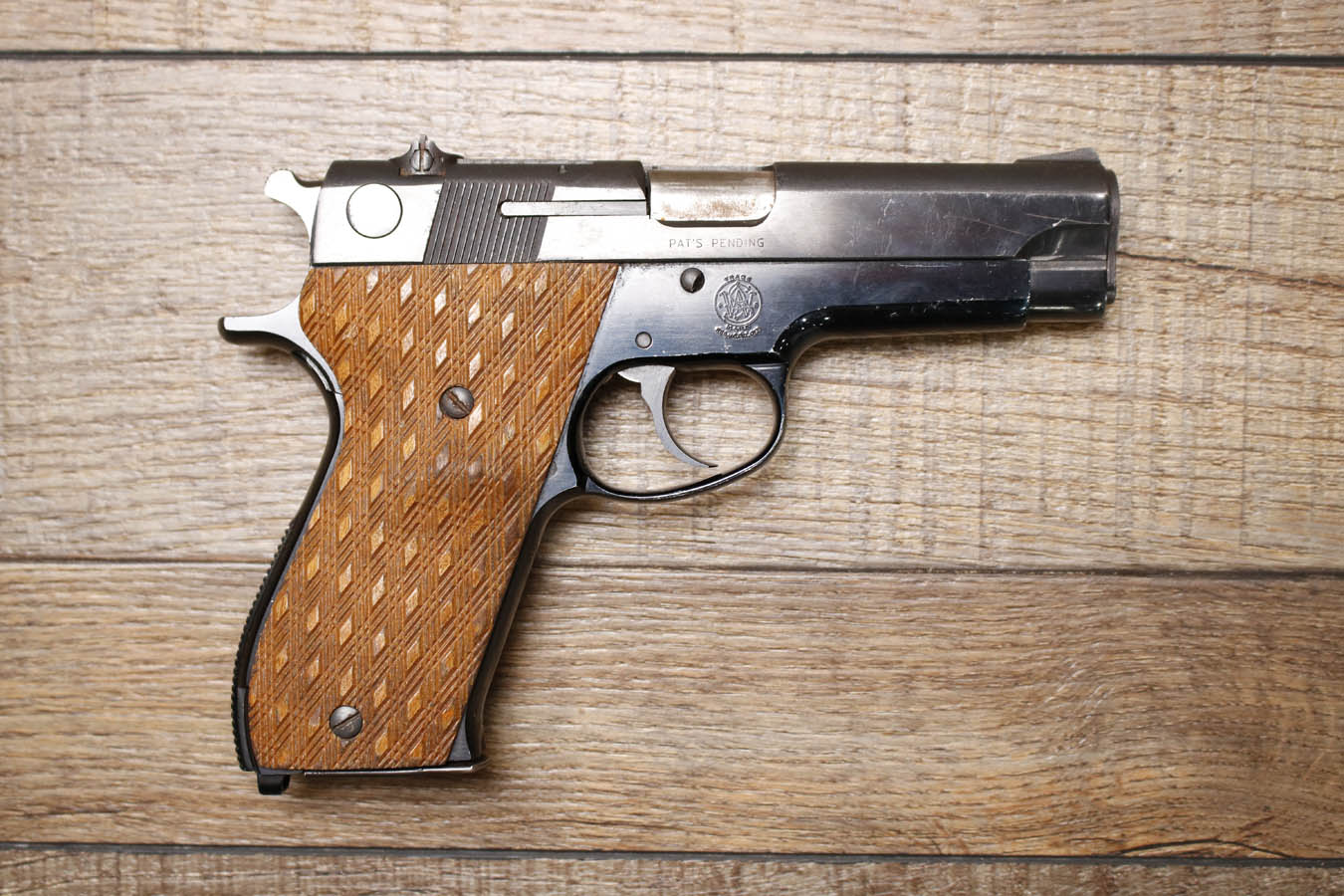 SMITH AND WESSON Model 39-2 9mm Police Trade-In Pistol