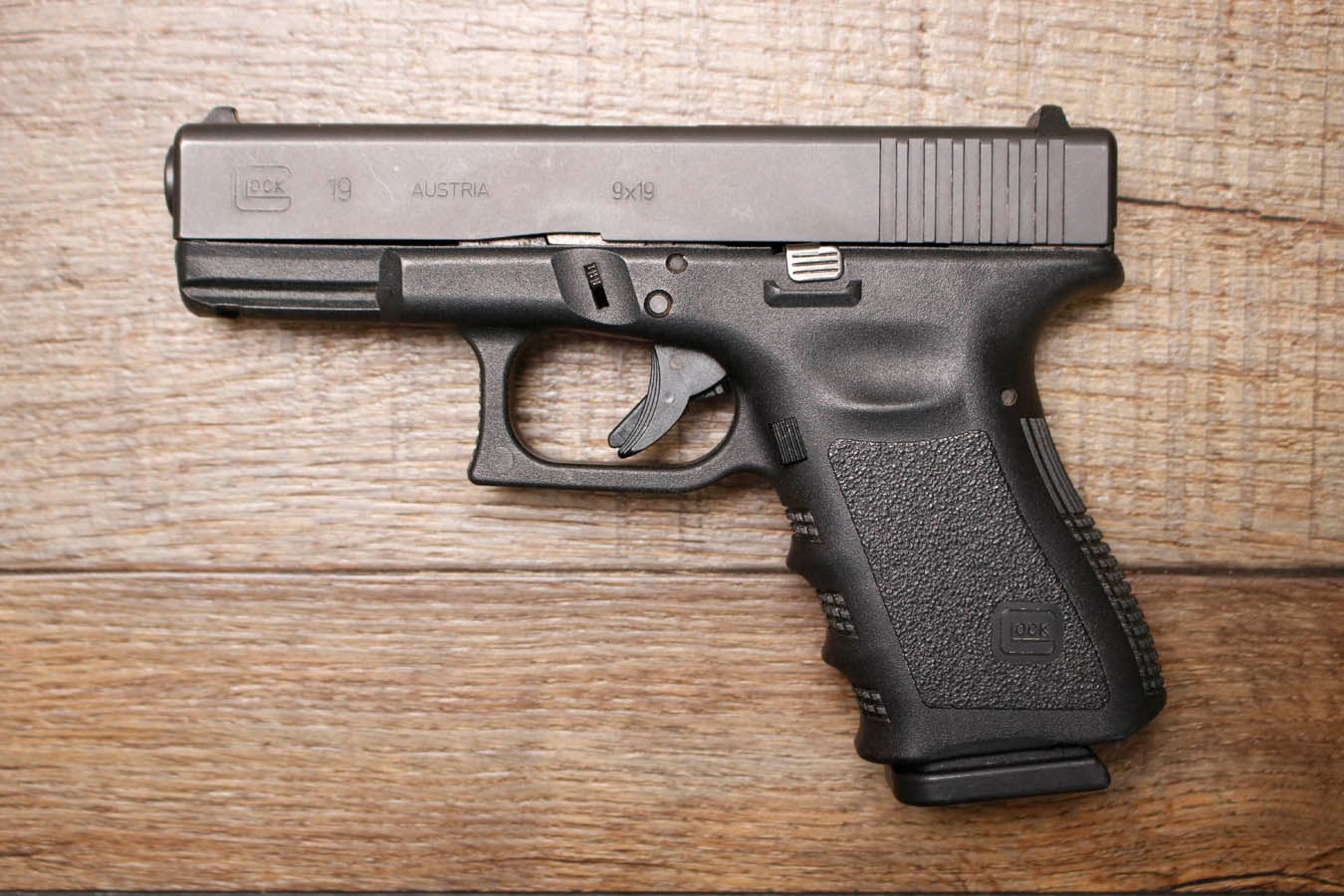 GLOCK 19 Gen 3 9mm Police Trade-In Pistol