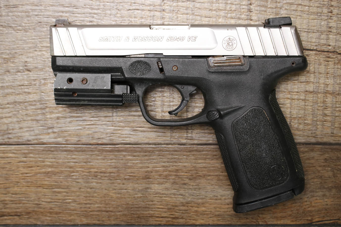 SMITH AND WESSON SD40VE 40 S&W Police Trade-In Pistol