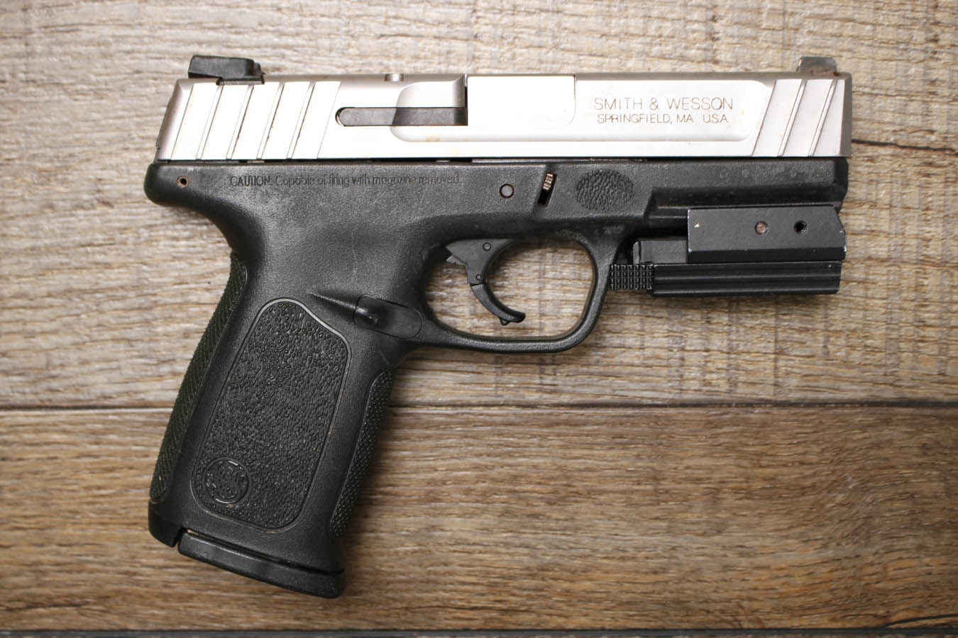 SMITH AND WESSON SD40VE 40 S&W Police Trade-In Pistol