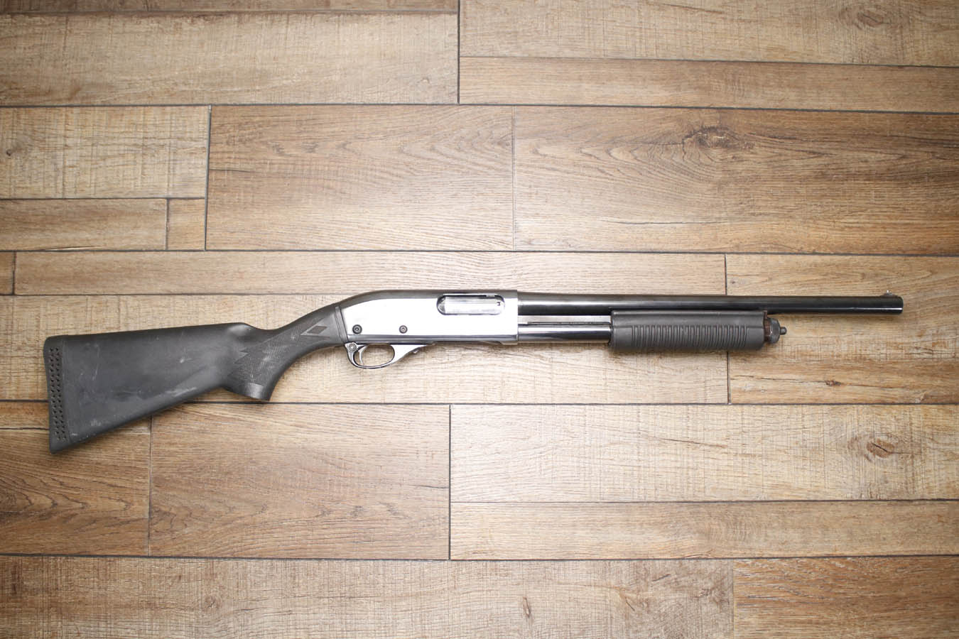 REMINGTON 870 Police Magnum 12GA Police Trade-In Shotgun with Ribbed Foregrip 