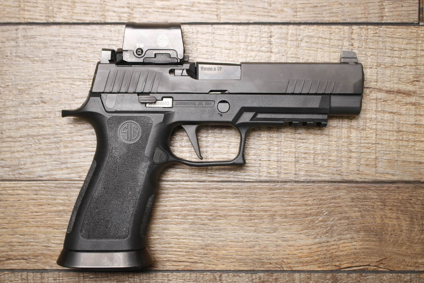 SIG SAUER P320 Full Size 9mm Police Trade-In Pistol with Romeo 2 Red Dot and Night Sights  