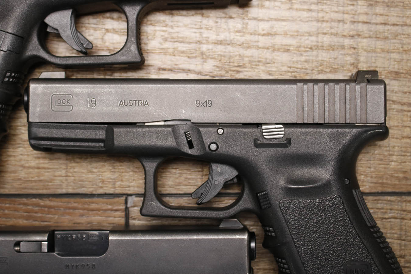 GLOCK 19 Gen 3 9mm Police Trade-In Pistol with Night Sights (Fair Condition)