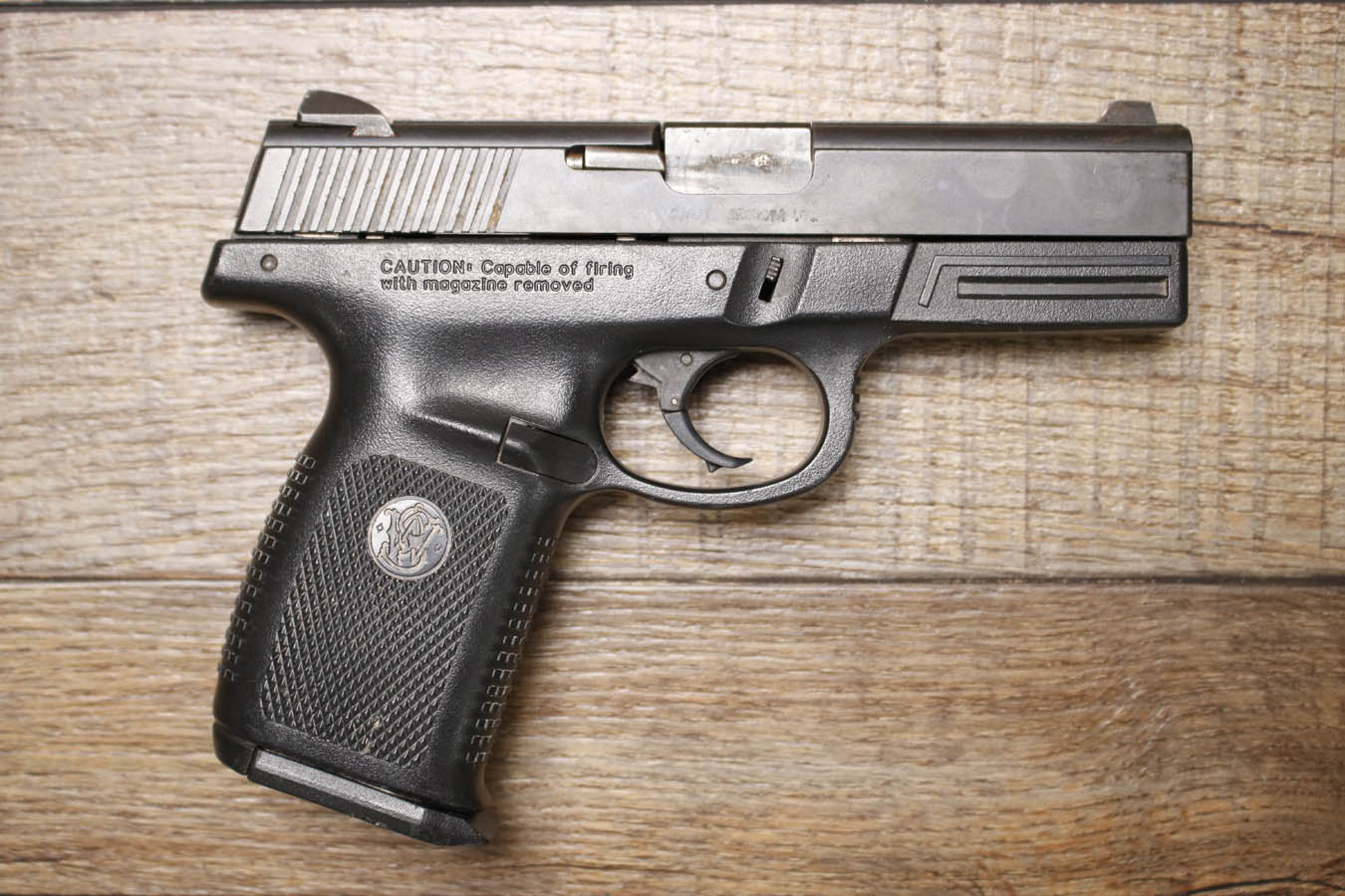 SMITH AND WESSON SW40VE 40 S&W Police Trade-In Pistol