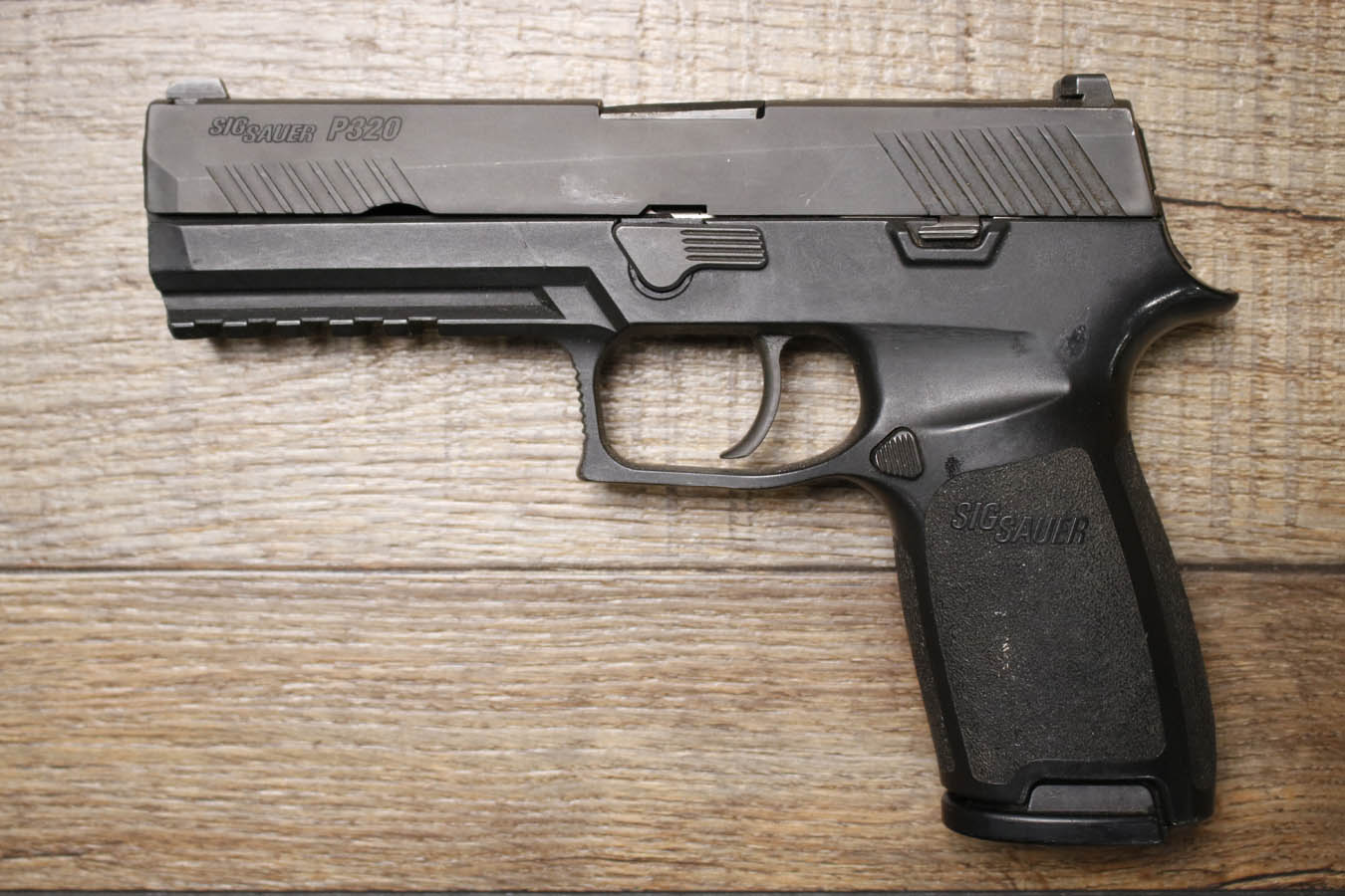 SIG SAUER P320 9mm Police Trade-In Pistol with Youngstown Ohio PD Logo (Fair Condition)