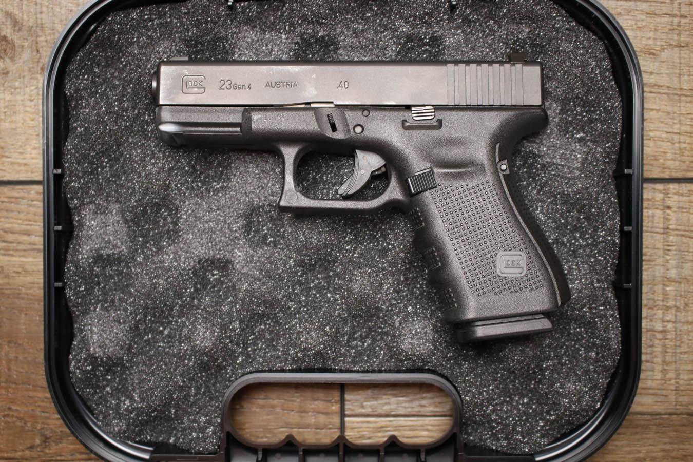 GLOCK 23 Gen 4 40 S&W Police Trade-In Pistol with Three Magazines and Box